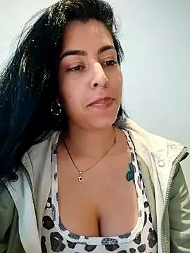 Chatroom XXX en direct de Luianna