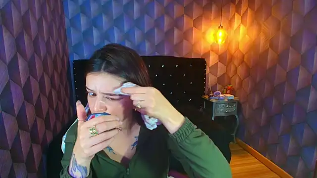 LiaHarryis Adlı Modelin Canlı XXX Sohbeti