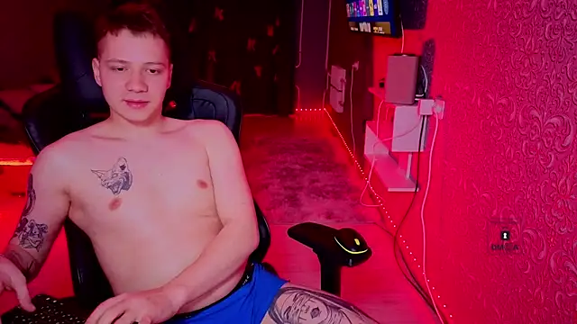 Karl_Night_ élő XXX-chatje