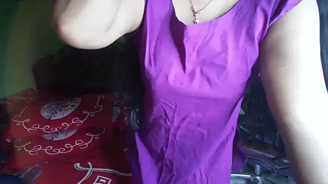 BengaliQueenStar: онлайн-секс-чат