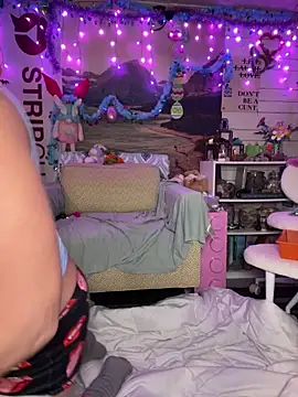 TrenaAnne Adlı Modelin Canlı XXX Sohbeti