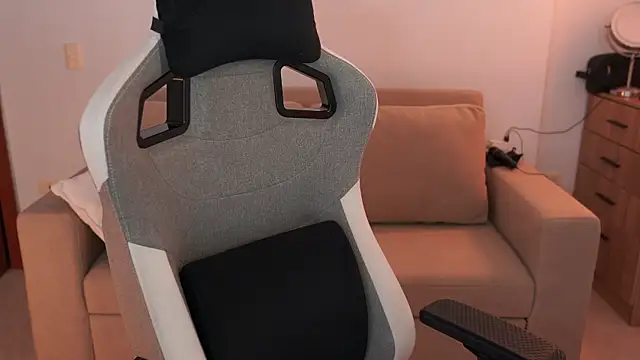 anyacutex 现场XXX聊天