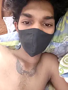 max_the_dick: διαδικτυακό σόου στην κάμερα