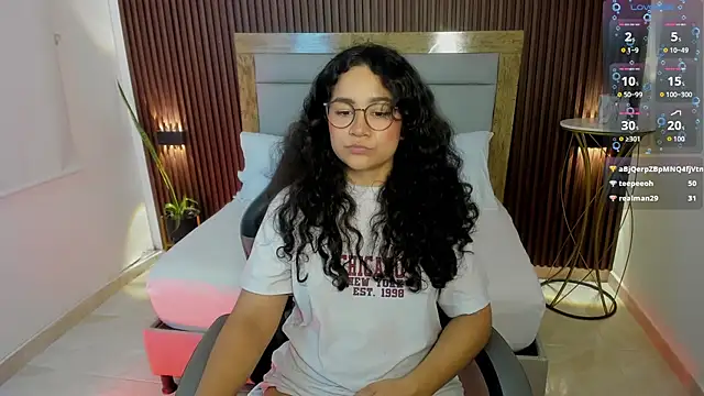 แชท XXX สดของ rossie_lanie_