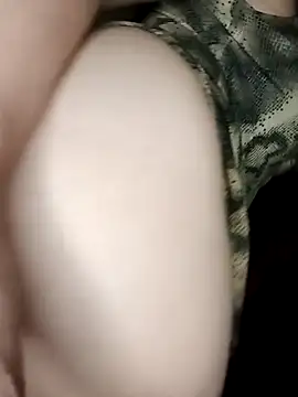 Quenn_squirt_ant_anal Obrolan Langsung XXX