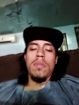 AlexAlejandro13 Webcam show