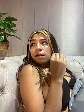 Isabella18_pink – Naživo XXX chat