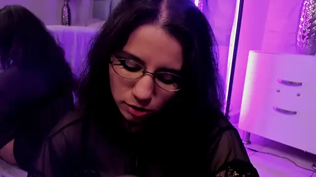 HollyPeach Live XXX-Chat