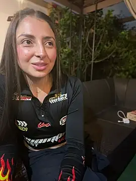 ArianaDominguezPink_: απευθείας συνομιλία ΧΧΧ