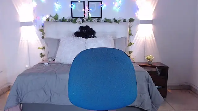 Megan_05_ লাইভ XXX চ্যাট