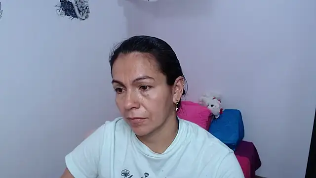 camilavargas_ লাইভ XXX চ্যাট