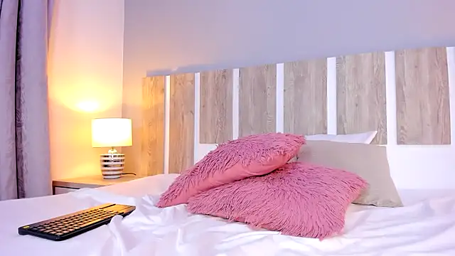 EmilySearss: онлайн-секс-чат