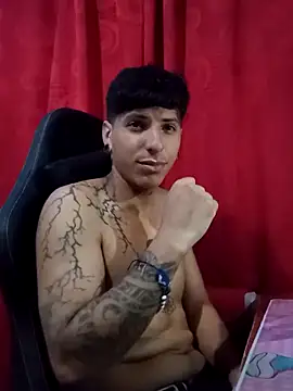 Big_Coling: διαδικτυακό σόου στην κάμερα