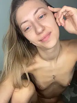 Katty_Betty Live XXX-Chat