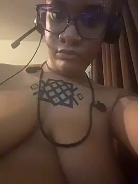 nickytheehawtie live XXX chat