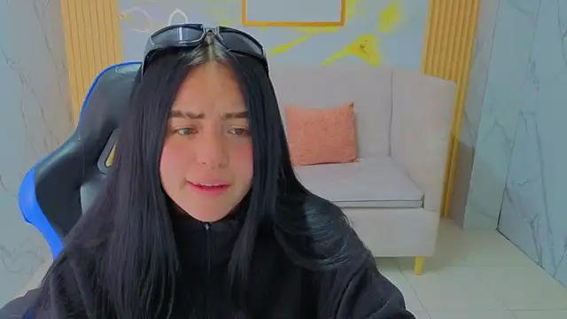 sarita_09_s Live XXX Chat