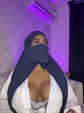 thaira_aly: απευθείας συνομιλία ΧΧΧ