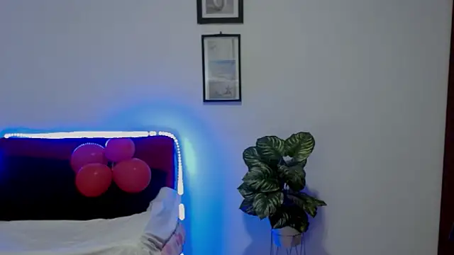 Chat +18 de NatalyEscobar_lx ao vivo