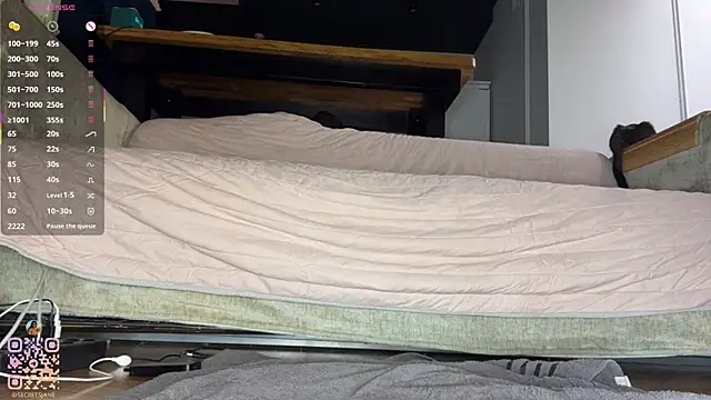 XXX chat uživo modela SweetSakuraJane