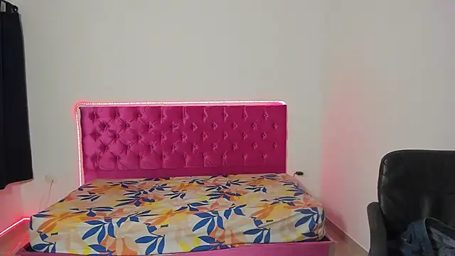 isaac_master77 Chat XXX in diretta