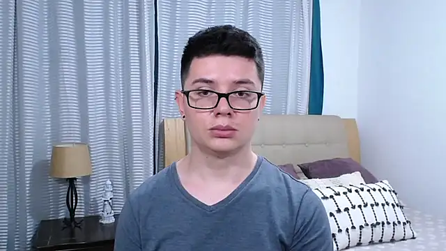 BlackFoXXX69 Chat XXX in diretta