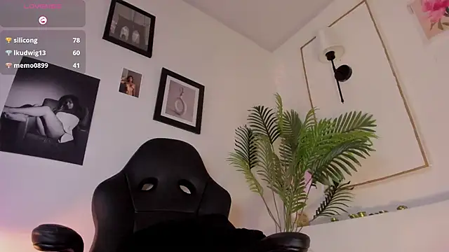 brianahill_'s Live XXX Chat