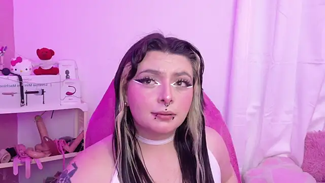 Chat +18 de Sachi_Meow ao vivo