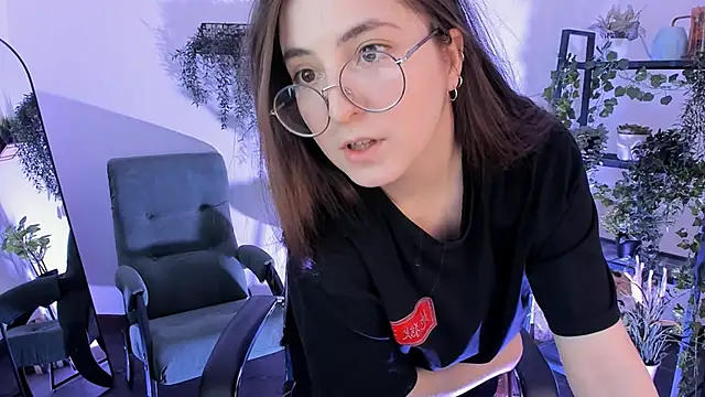 Chat +18 de VirtuallVoyant ao vivo