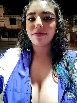 Chat +18 de Bagiolett ao vivo