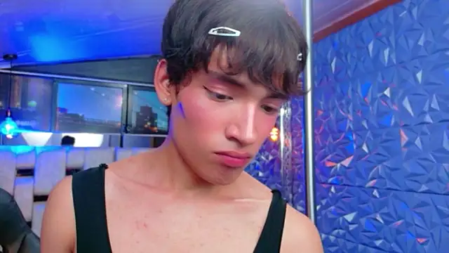 IsaacNovaa Webcam Show