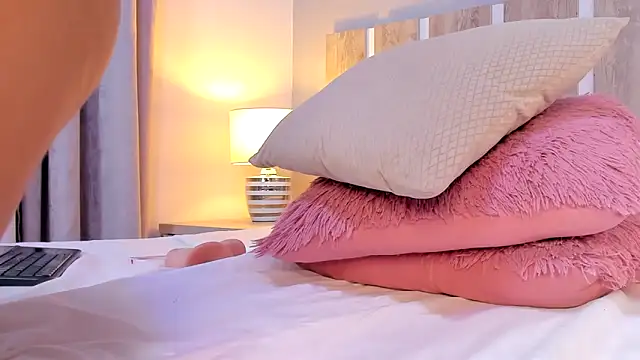 EmilySearss' Live XXX Chat