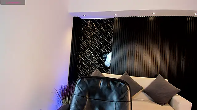 Alicee_Broownn Adlı Modelin Canlı XXX Sohbeti