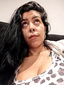 Czat XXX na żywo – Luianna