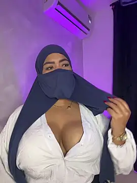 thaira_aly Chat XXX in diretta