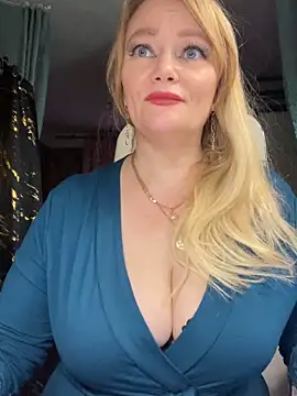 Sweet-blonde's Live XXX Chat