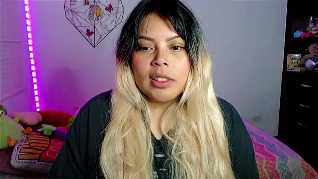 EllieMoonX's Live XXX Chat