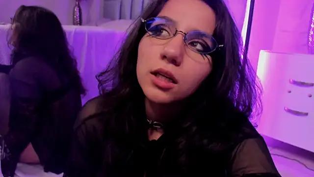 HollyPeach Live XXX-chat