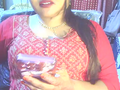 Nusrat_FariaのライブXXXチャット