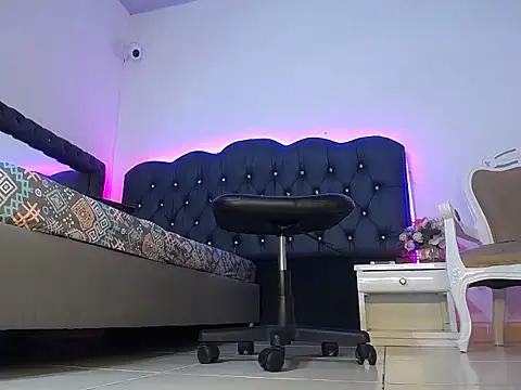 Emily_Jedet Pertunjukan Webcam