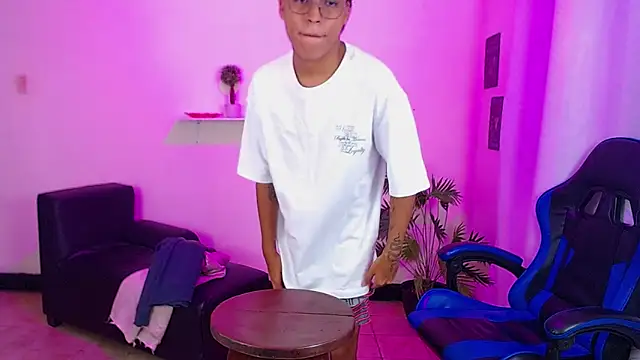 Maecum18 – Live XXX-chat