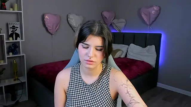 XXX chat uživo modela AnoraDark