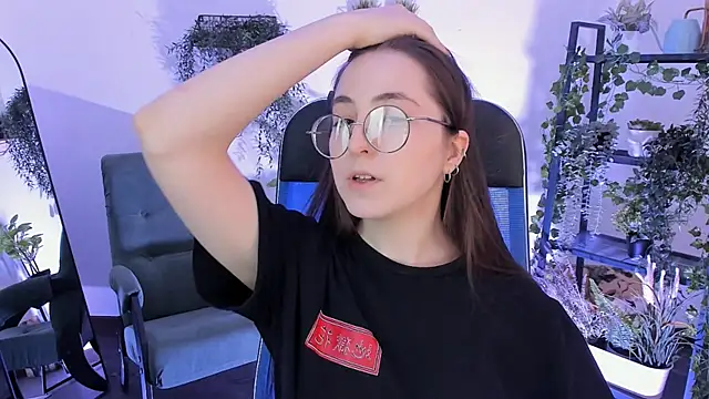 VirtuallVoyant Chat XXX live