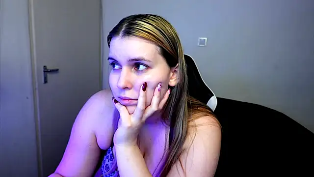 ShyHotNerd's Live XXX Chat