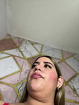 Amira_Malia 即時 XXX 聊天