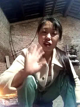 mi_ka_mi Show Webcam