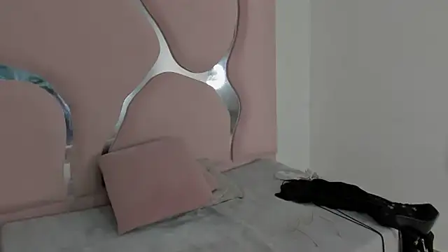 sharithasm: онлайн-секс-чат