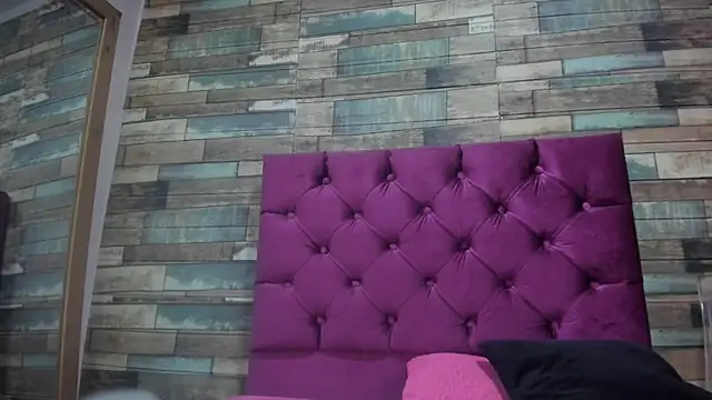 Czat XXX na żywo – LITTLE-NESSA