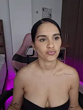 heyshaa's Live XXX Chat