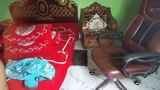 BengaliQueenStar élő XXX-chatje