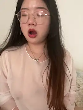 xxwang20 Adlı Modelin Canlı XXX Sohbeti